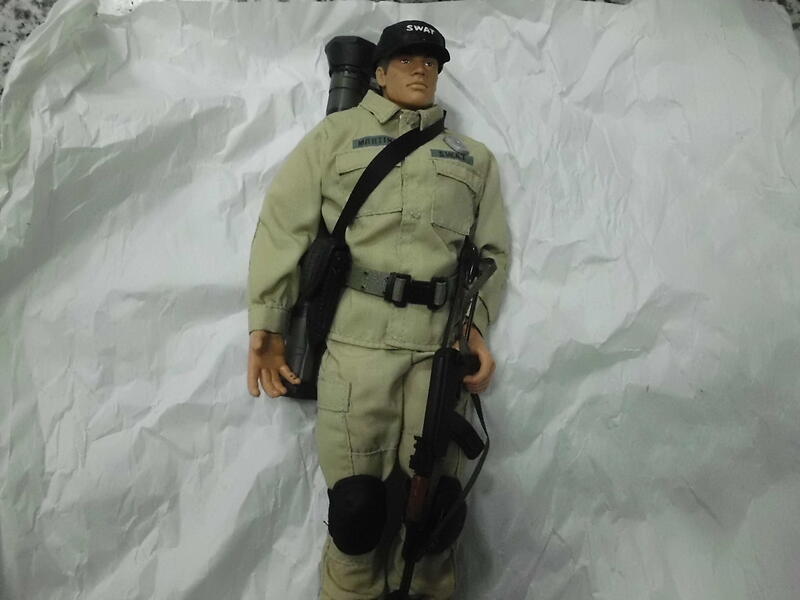 hot toys swat 吋軍事人偶背大砲 露天市集 全台最大的網路購物市集