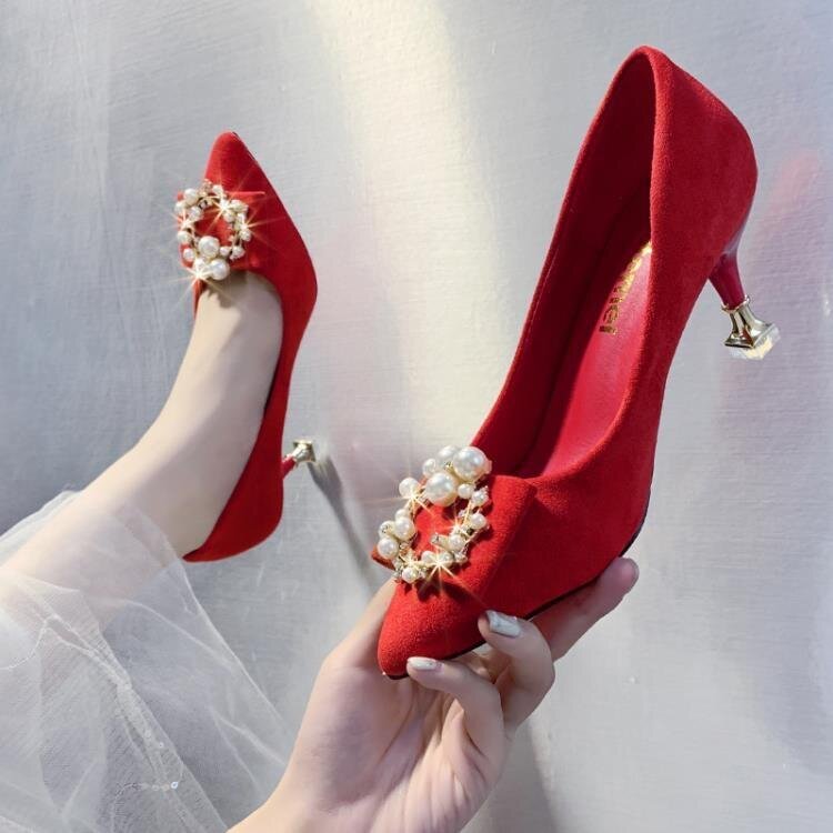 紅色婚鞋女細跟高跟鞋秀禾中式伴娘鞋方扣結婚鞋子新娘鞋中跟孕婦  向日葵優品