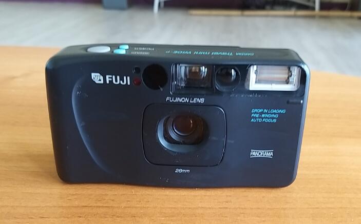 FUJI CARDIA Travel Mini Wide-P 傻瓜底片相機/Fujinon Lens 28mm 