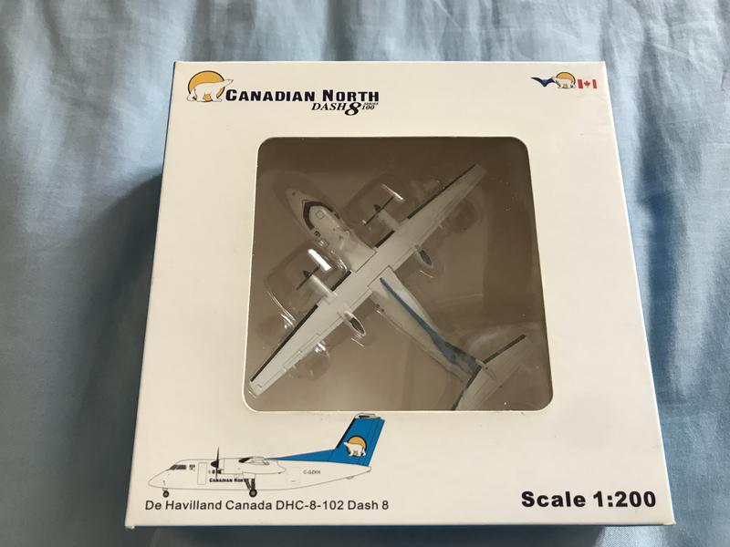 JC Wings 1:200 Bombardier Dash 8-100, Canadian North, C-GZKH