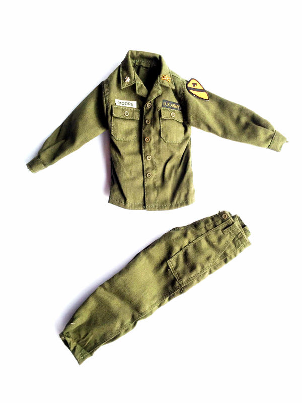 售 12" 1/6 越戰期第一騎兵師整套軍服(連下褲)BDU，《勇士們》美軍越戰名將「摩爾中校」