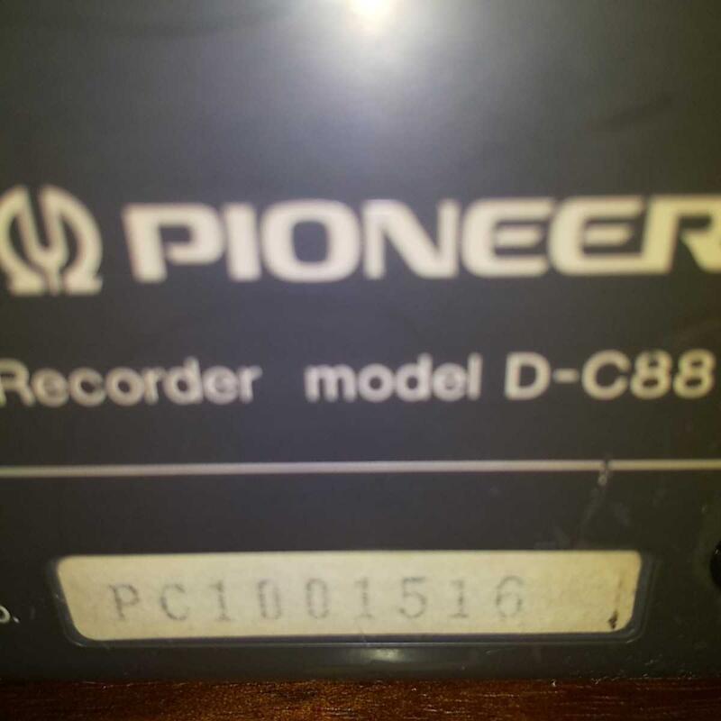 PIONEER D-C88可攜帶式高音質DAT卡座(附原廠遙控器/變壓器/電池/說明書