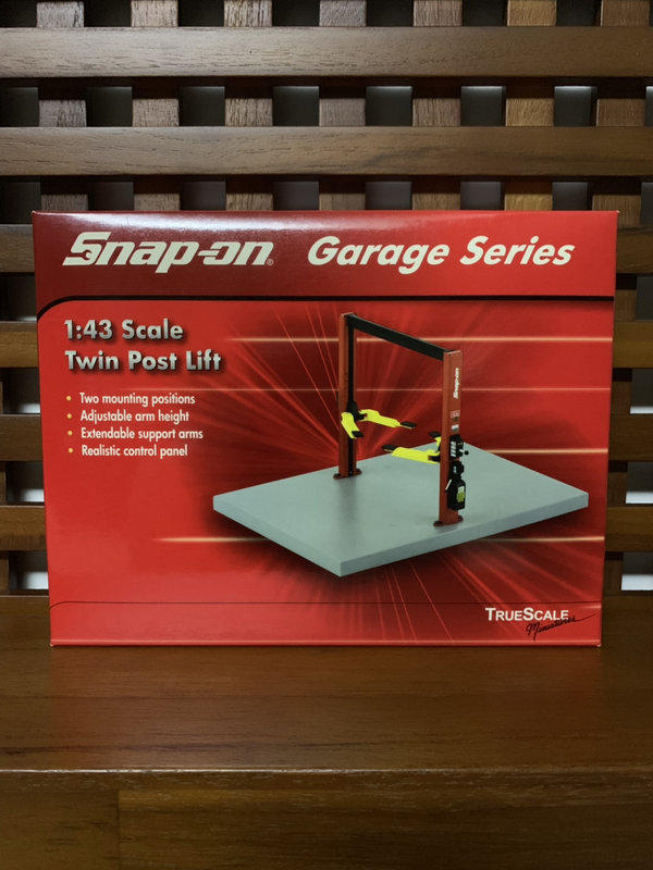 1/43 Snap on 昇降機 Scale shop Essentials Garage Series 