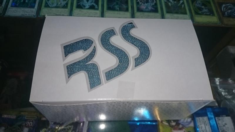 桃園遊戲王 皮革卡盒 金絲藍 對開卡盒 RSS 藍色 搜 亮絲布 不織布 SD43444546