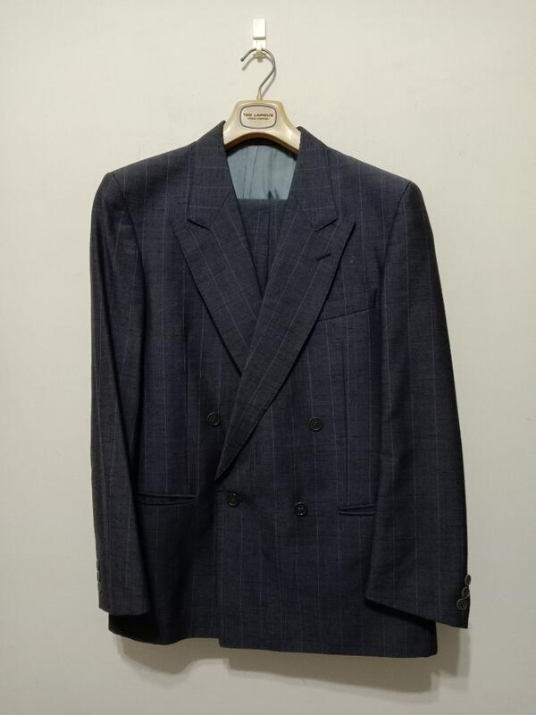 八九成新~ 義大利製名牌【TED LAPIDUS】灰底藍線 雙排扣羊毛成套西裝套裝 --保證正品 --48
