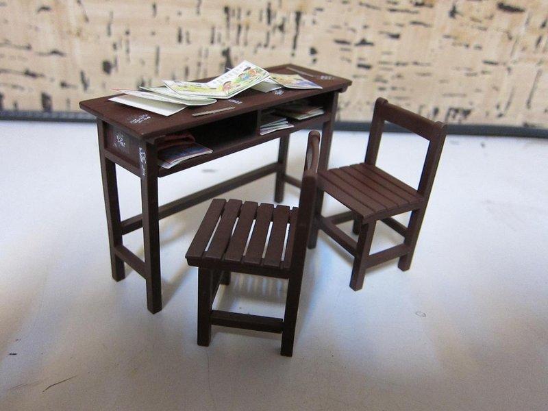 戰鷹1/12 國中 國小課桌椅 噴塗完成品模型  懷舊 復古