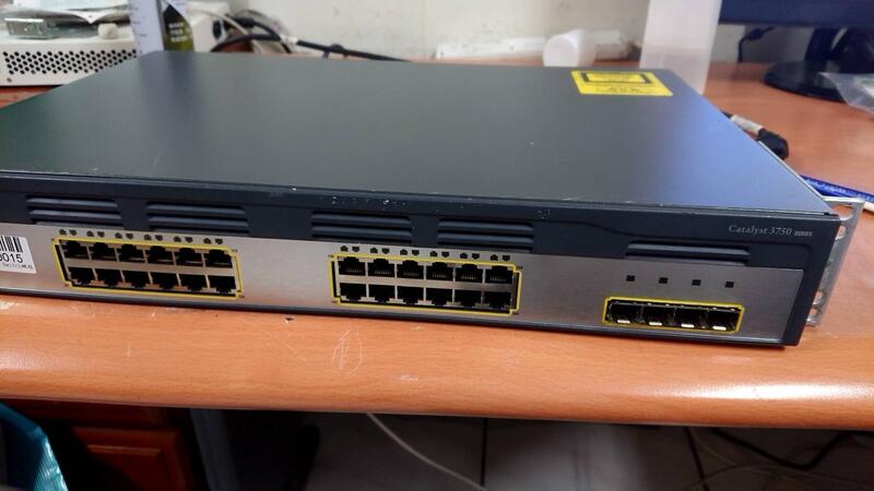 Cisco WS-C3750G-24TS-S Layer 3 Switch 4 SFP(含掛耳)