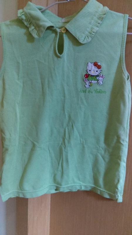 小女生hello kitty綠色有領可愛背心polo衫式無袖上衣+褲子套裝(已下水便宜出清,不介意者歡迎下標)