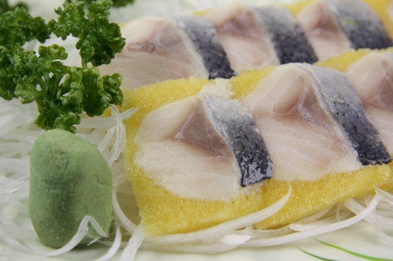 【生食生魚片系列】尼信生魚片(水針生魚片)(黃金鯡魚)(黃金魚卵生魚片)~教您刨白蘿蔔絲~
