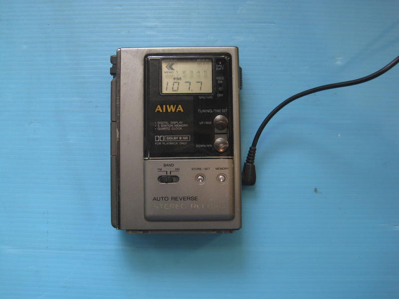 日製 AIWA HS-J202  卡式隨身聽 可過電.可電台 無卡帶功能馬達會轉  故障零件機