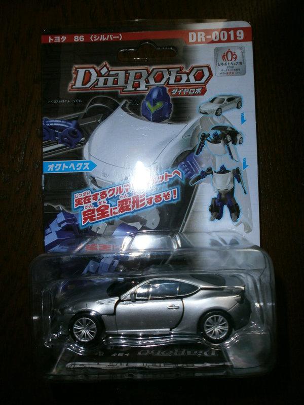 日版正品DiaRobo 變形金剛車DR-0019 TOYOTA AE 86(銀色) 頭文字D 百貨公司玩具專櫃