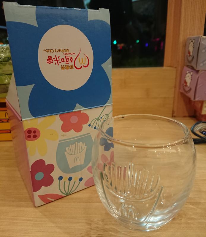 香港 麥當勞媽咪會薯條圖案玻璃杯【三十之上 是賺旅費的】