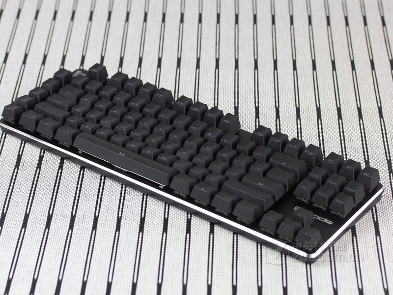 [歐洲狂電競] 凱華 Blade 刀鋒 背光 機械鍵盤 凱華黑軸  機械黑軸