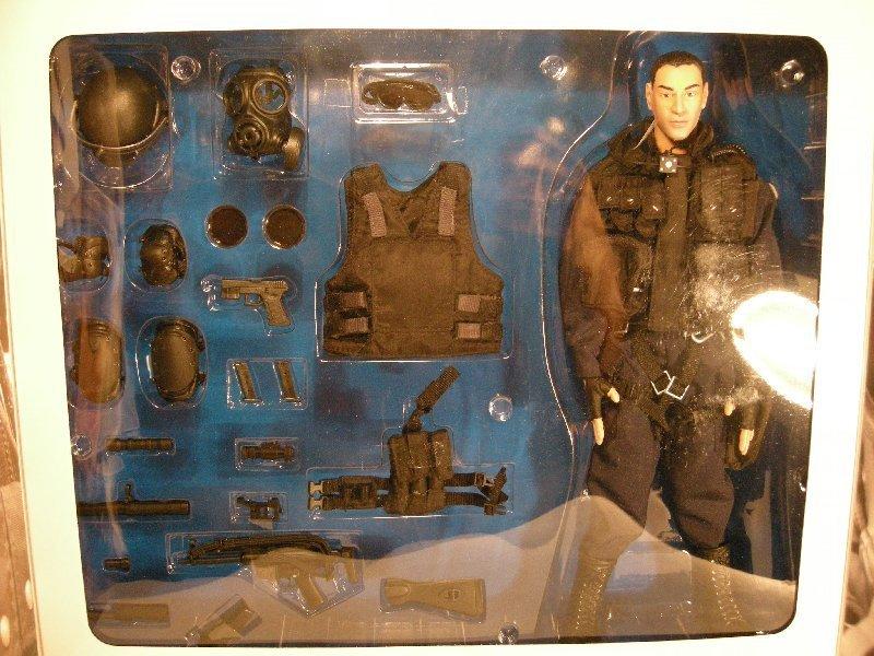 Hot toys SWAT(基努李維版) | 露天市集| 全台最大的網路購物市集