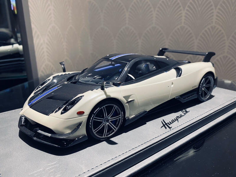 BBR Pagani Huayra BC 1/18 白碳纖維| 露天市集| 全台最大的網路購物市集