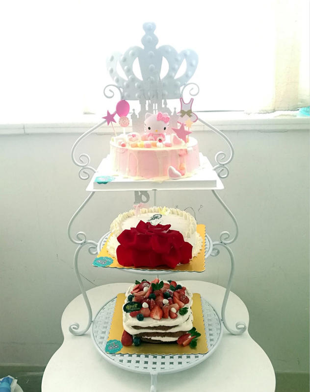 白色 新款鐵藝烤漆蛋糕架三層/婚慶婚禮生日歐式多層創意甜點展示台-九成九新便宜出清
