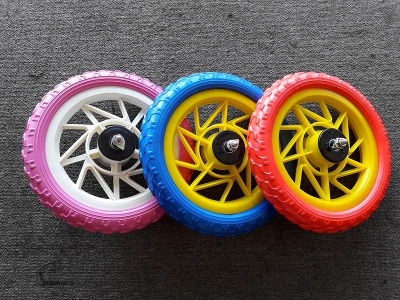 《鐵馬藝速》台灣製造 12吋 輪組 前後輪 送齒輪 兒童腳踏車 滑步車 發泡輪 輪組 黑 藍 紅 粉紅 童車 發泡胎