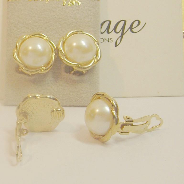 【比利時 Chartage】無過敏無鎳包18K金水晶鑽養珍珠 夾式耳環(9304202)