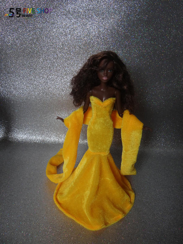 ５號雜貨屋＊(現貨~黃)Barbie 芭比娃娃 晚禮服 魚尾禮服 套裝 服飾配件