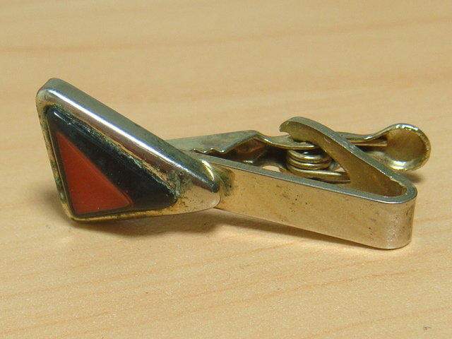 p80【晶玉石】罕見絕版1960年代古董金屬領帶夾領夾~窄版領帶專用~與SWANK同年代~一元起標