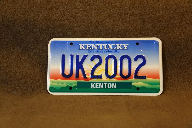美國車牌肯塔基 Kentucky UK 2002 一張