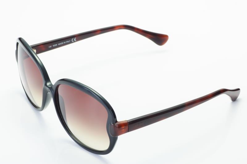 逢甲眼鏡：TOD'S 太陽眼鏡：全新正品，義大利，橢圓黑色鏡面，復古玳瑁鏡腳：TO 03-05K