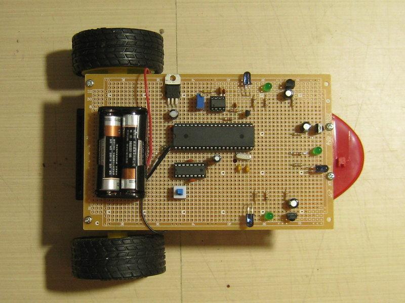 『好人助教』8051專題製作：自動吸塵器+紅外線感測障礙閃避功能 學生專題