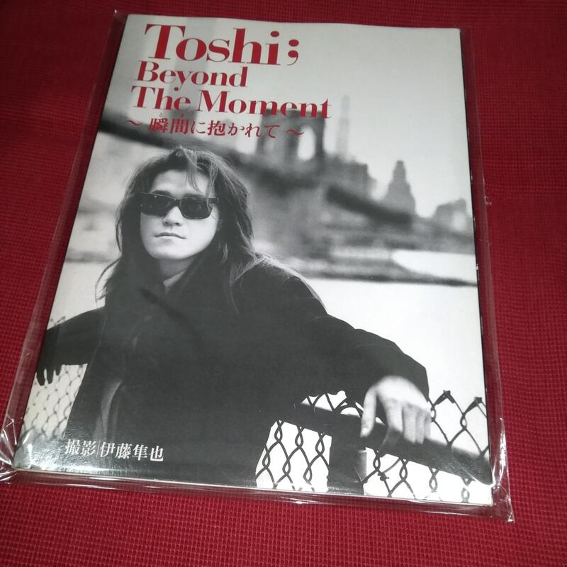 TOSHI寫真集- Beyond The Moment 瞬間に抱かれて/ Toshl X JAPAN