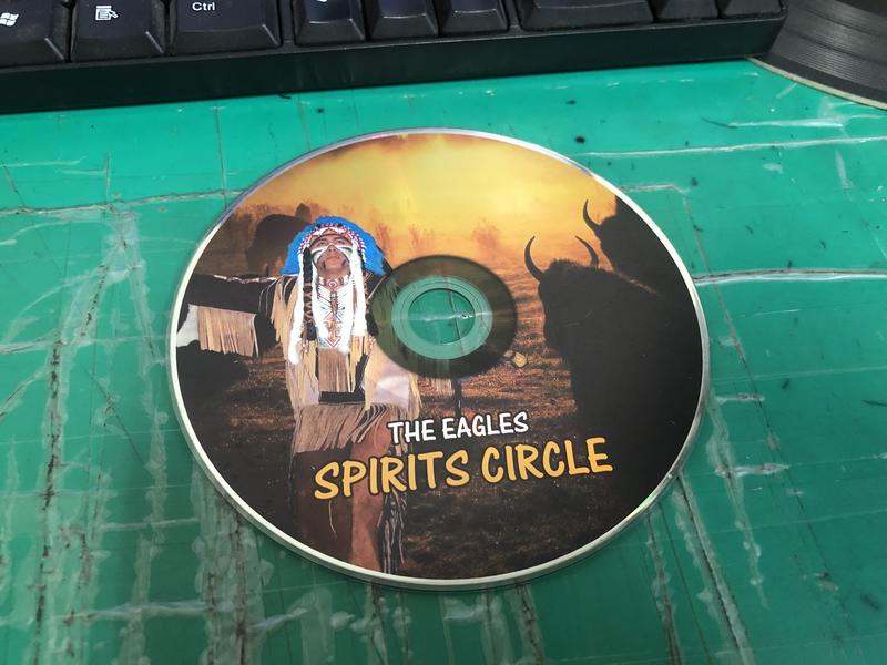 二手裸片 CD 專輯 印地安老鷹樂團 THE EAGLES SPIRITS CIRCLE <Z88>