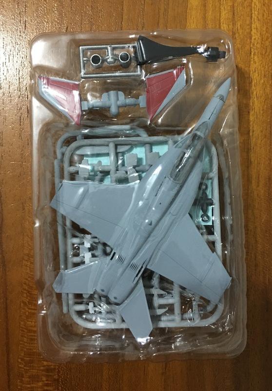 1/144 F-toys EA-18G 盒玩單售 紅尾翅塗裝(F/A-18E 捍衛戰士同型機改裝之電戰機)收藏最後一隻