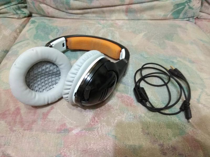原價$4190  西伯利亞SteelSeries 7H Fnatic 戰隊紀念版遊戲專 用有線耳機麥克風耳罩式
