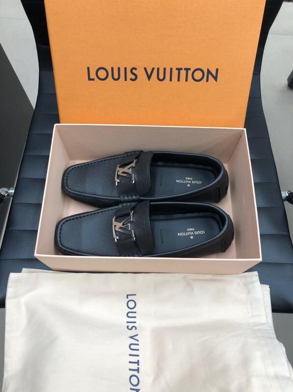 已售出 高雄明誠當舖 流當-售 Louis Vuitton經典粒面小牛皮莫卡辛便鞋