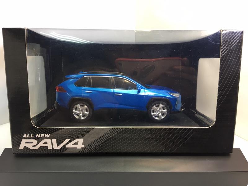 TOYOTA All new RAV4 1:30 模型車