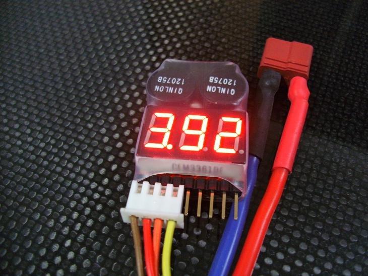 【天鷹遙控】1S-8S 電顯式電池電量指示器/鋰電池測電器/低電壓警報器 螢幕顯示總電壓/個別電壓