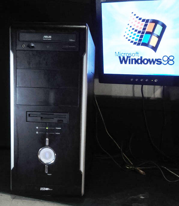 【窮人電腦】跑Windows 98系統！自組有3個ISA插槽的Win98工業主機出清！雙北桃園免費送,外縣可寄！