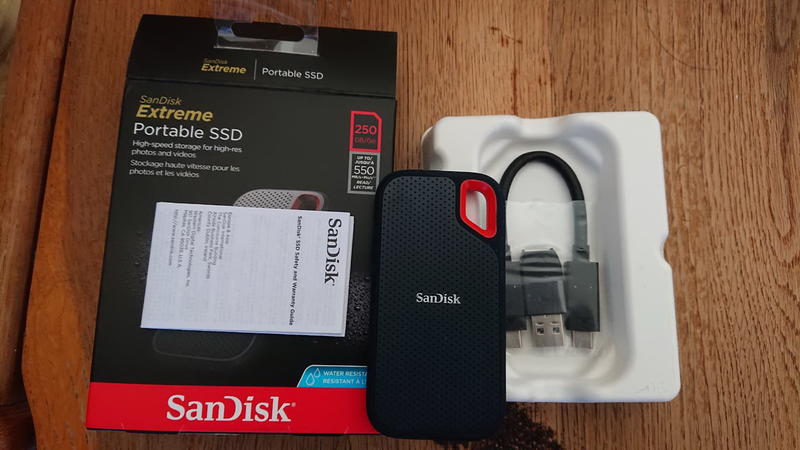 【SanDisk】E60 Extreme Portable SSD 250GB 行動固態硬碟(讀取550MB/s)