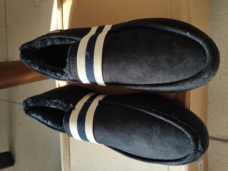 經典條紋麂皮保暖內加絨男靴(黑色)~300