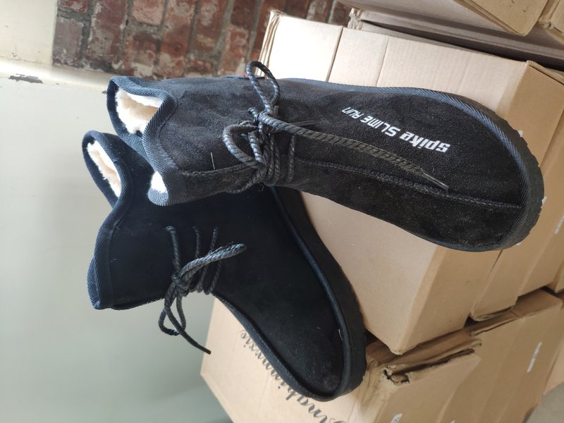 時尚簡約麂皮綁帶保暖內加絨雪靴(黑色)~250