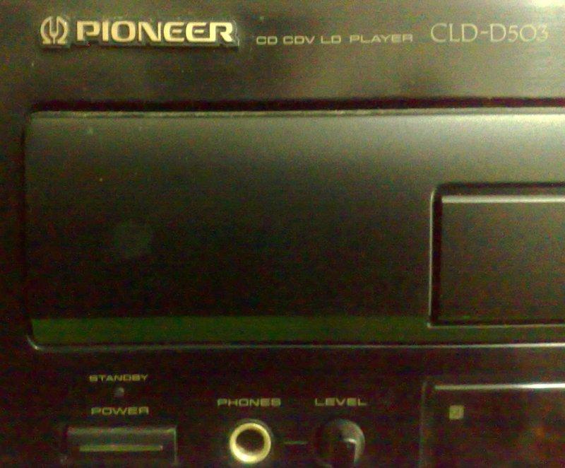 PIONEER   CLD-D503  播放機  4800元