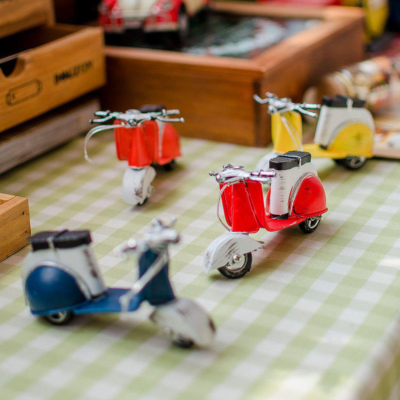 Boozakka生活雜貨 迷你 摩托車 機車 黃色 紅色 藍色 復古 模型 鐵皮玩具 店面裝飾 拍攝道具 IOT11B2