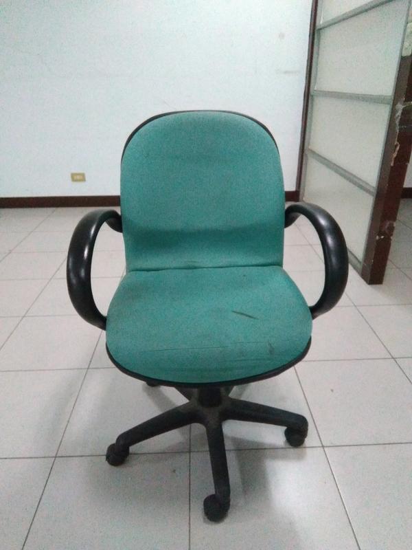 綠色布面電腦椅