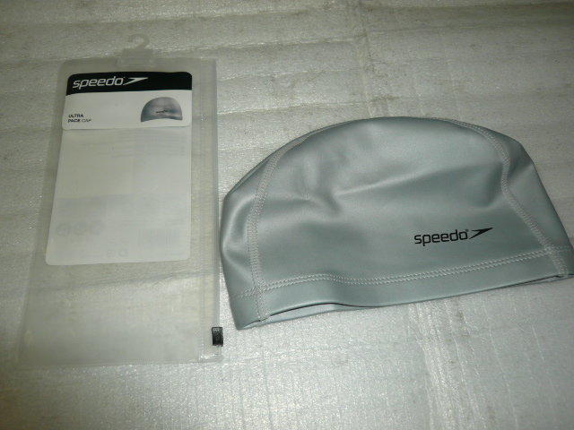 ^^n0900^^-speedo-2013新款(比賽型)-三片式剪裁舒適服貼好戴成人合成泳帽-Ultra Pace-銀-SD8017311731。