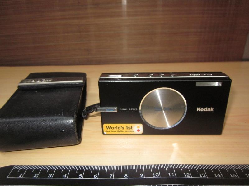 阿肯俗賣店---KODAK數位照相機,5X 雙鏡頭 世界第一台,附原廠皮套 吊飾 電池,開機時顯示故障訊息..-二手
