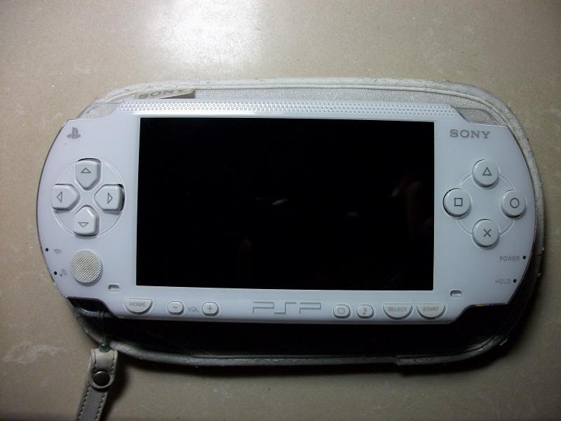 PSP 1007 白 "螢幕無亮點!" 全原廠配件