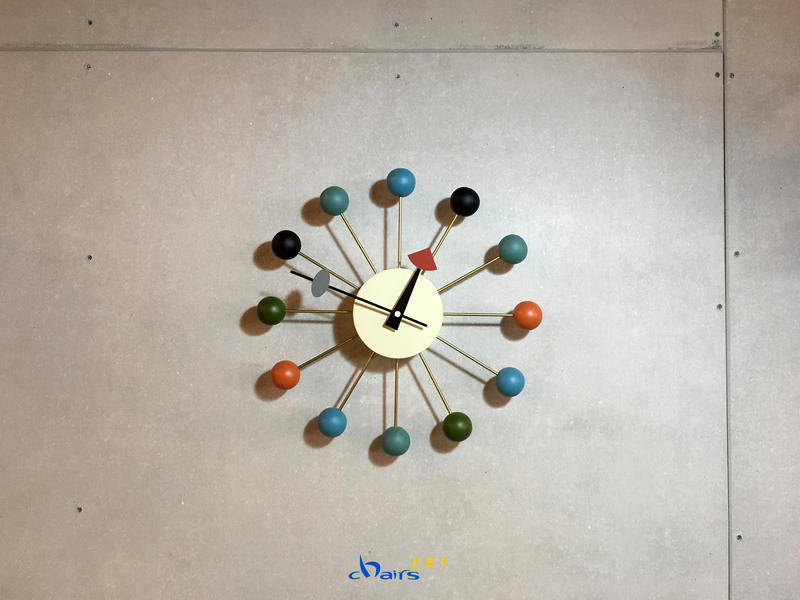 【挑椅子】北歐風 經典彩球/木球鐘 Ball Clock 時鐘 (復刻版) XC-001 彩色
