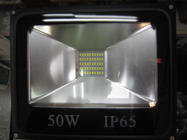 大功率IP65防水等級50W LED白光投射燈具