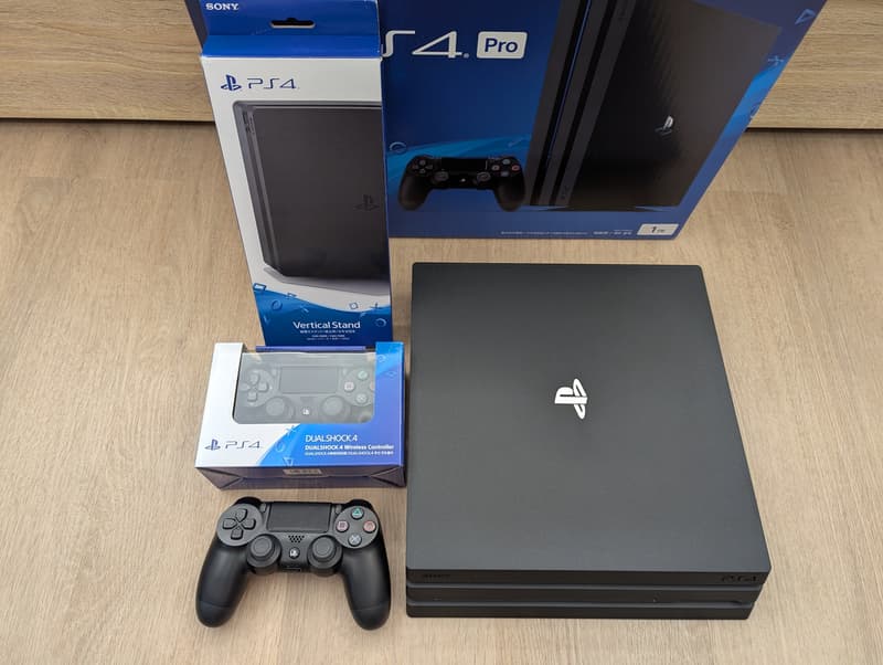 [二手主機]SONY PS4 PRO CUH-7117B 1TB SSD 極致黑 | 露天市集 | 全台最大的網路購物市集