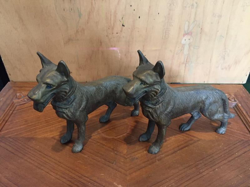 《冬日工作室》銅雕　犬、狼　一組