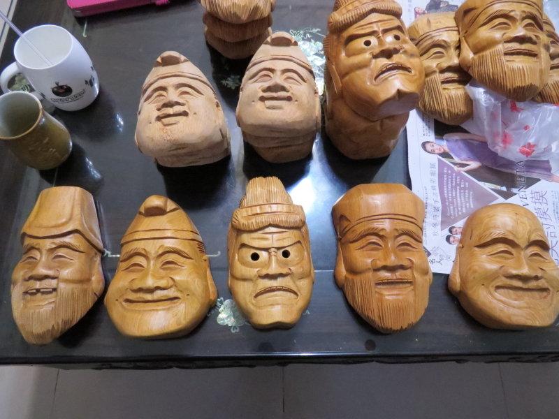 (((萬仲館))) 正宗天然檜木精雕 日本福神 木雕面具 多款可選 做工細緻 出清便宜賣