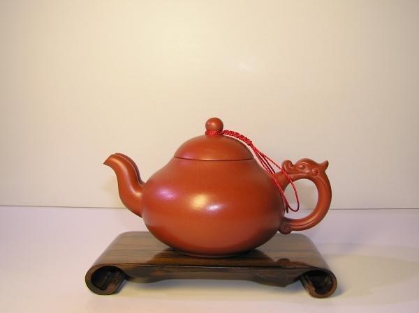 【兩隻老虎在賣（茶．壺）】精選茶壺~【雙嘴壺 老人茶壺 陶土茶壺】~《紅色》~容量︰180cc 02